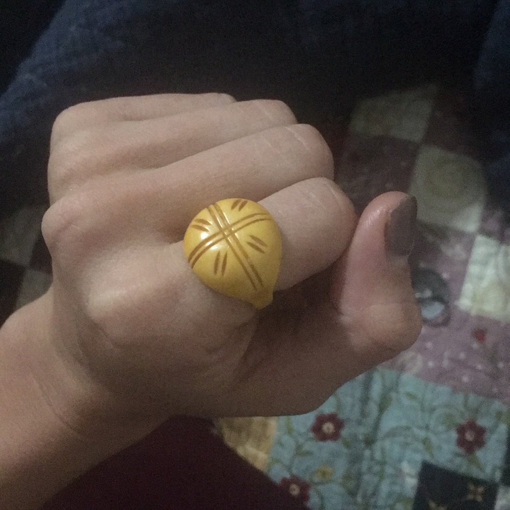 yellow ring - Picture 2 of 3